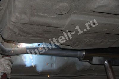 Установка пламегасителя Nissan Almera N16