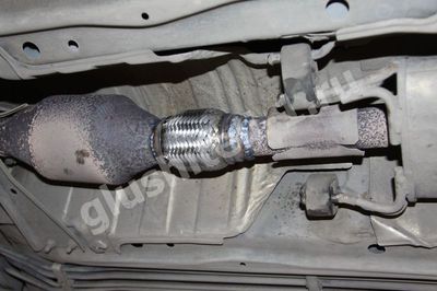 Замена пламегасителя Nissan Tiida I