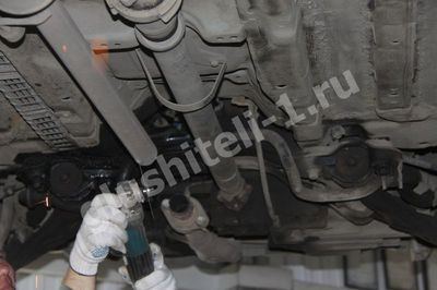 Замена пламегасителя Honda CR-V I