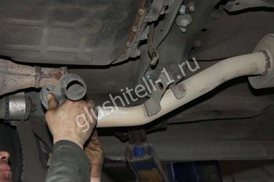 Ремонт выхлопной системы  Subaru Forester