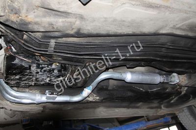 Замена приемной трубы Mercedes-Benz C W202